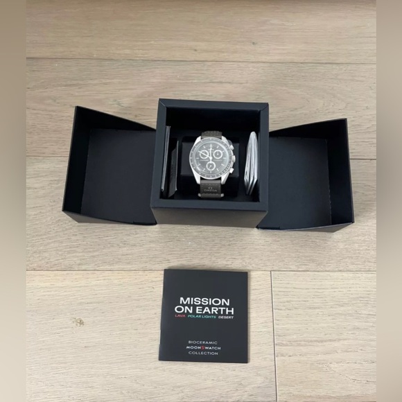 Swatch X Omega Moonswatch Mission On Earth Desert SO33T103 - BRAND NEW - Picture 4 of 6